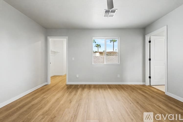 Apache Junction House: 120 West 14th Avenue
