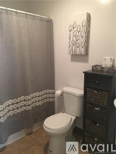 Milford Apartment: 51 Broadway