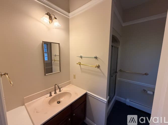 York Apartment: 86 Josiah Norton Rd