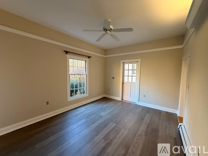 York Apartment: 86 Josiah Norton Rd