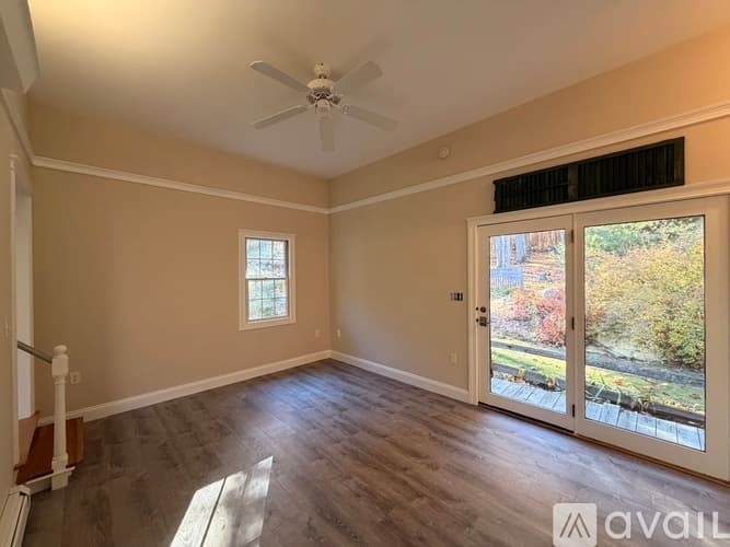 York Apartment: 86 Josiah Norton Rd