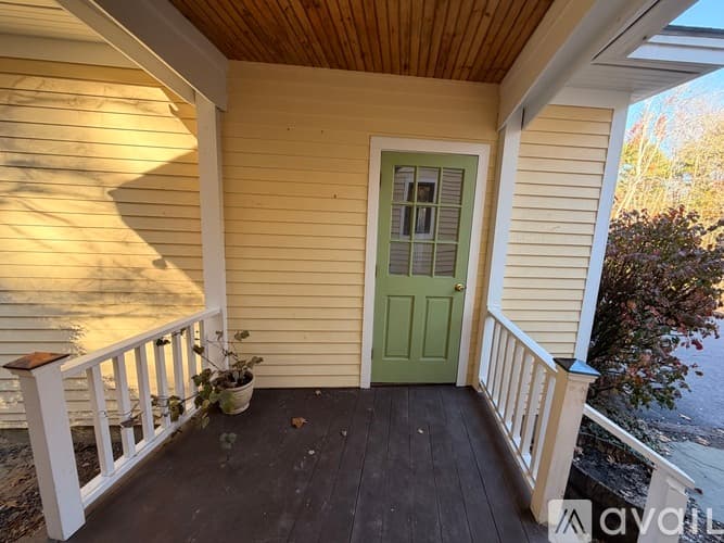 York Apartment: 86 Josiah Norton Rd