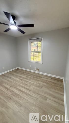 Tyrone House: 180 Ridge Rd