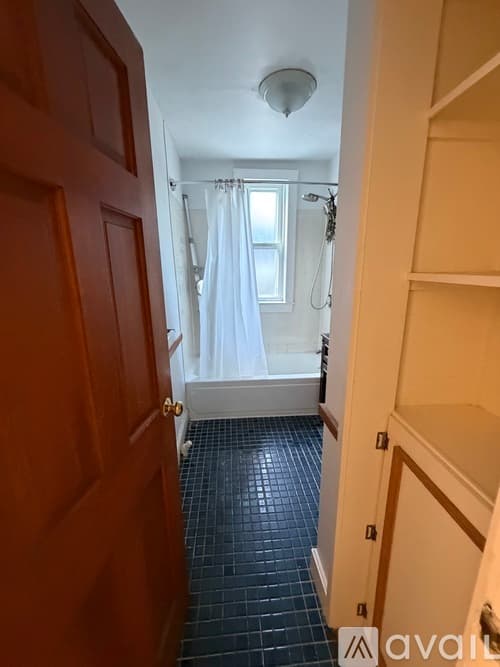Revere Apartment: 12 Dolphin Avenue