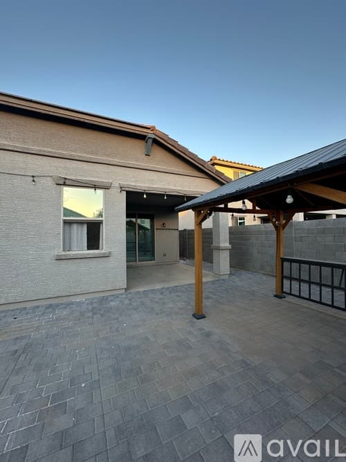 Peoria House: 9185 North 98th Avenue