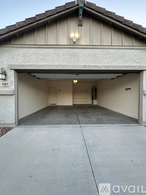 Peoria House: 9185 North 98th Avenue