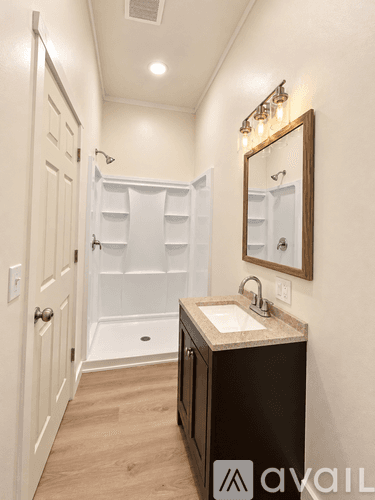 Marion Apartment: 404 East Jackson Street