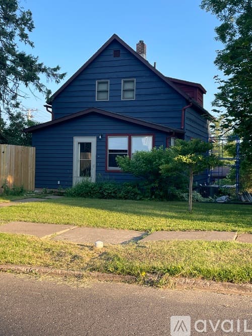 Duluth House: 5128 Glendale Street