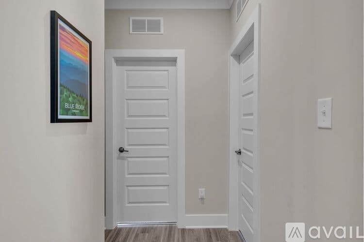 Yorktown House: 211 Orion Court