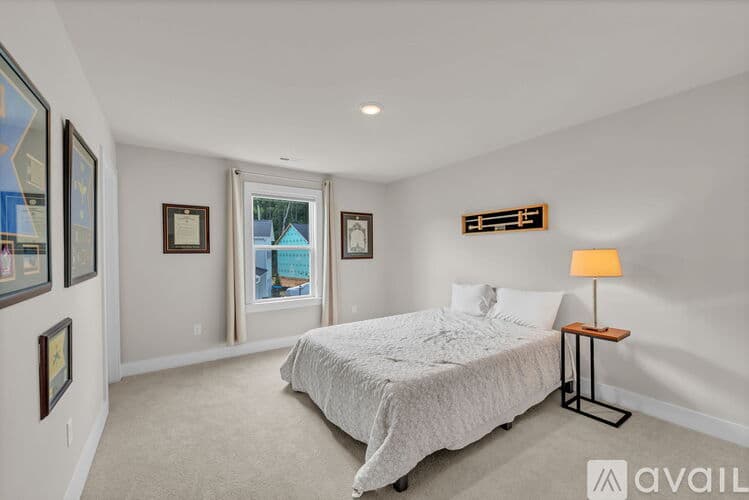 Yorktown House: 211 Orion Court