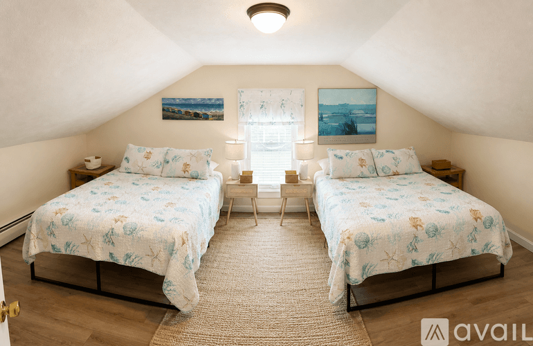 Old Orchard Beach House: 7 Carll Avenue