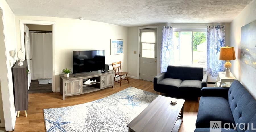 Old Orchard Beach House: 7 Carll Avenue
