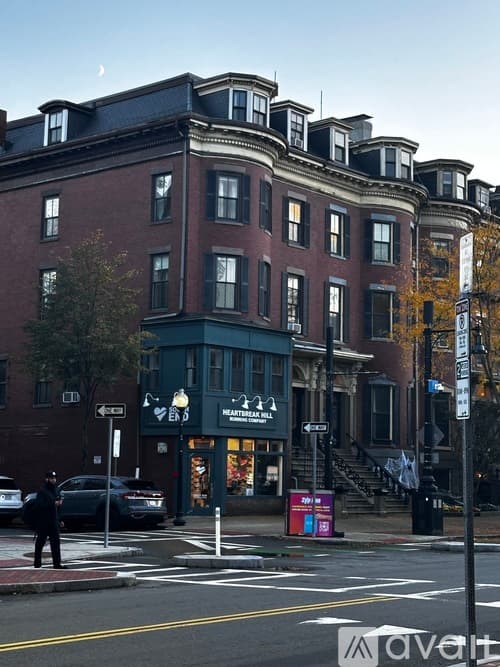 Boston Condo: 652 Tremont Street