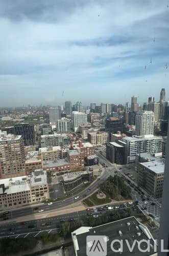 Chicago Apartment: 301 W Grand Ave
