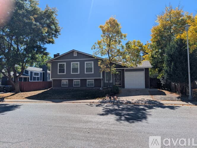 Arvada House: 9476 West 74th Way