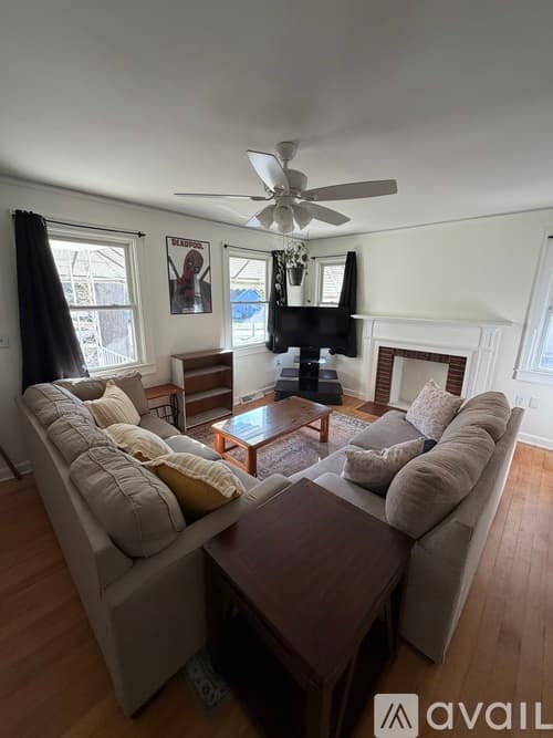 Anderson House: 202 Mayfield Drive