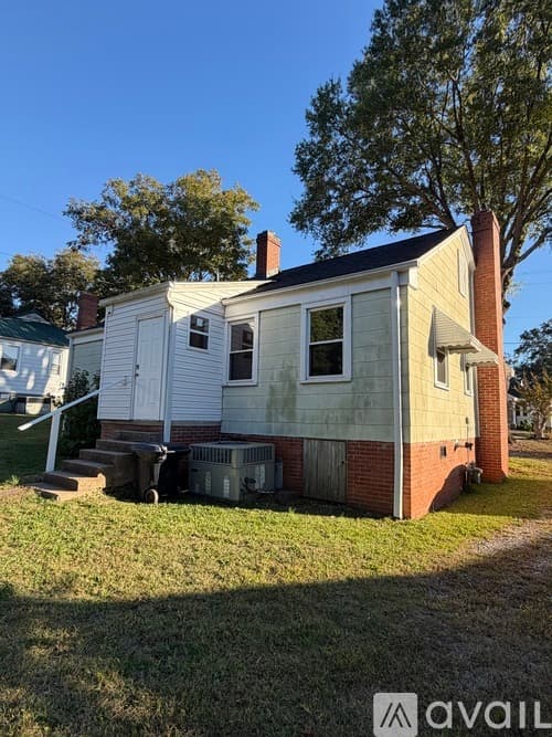 Anderson House: 202 Mayfield Drive