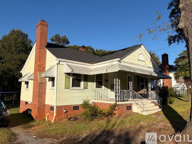 Anderson House: 202 Mayfield Drive