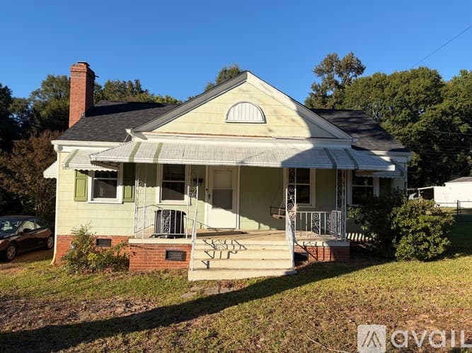 Anderson House: 202 Mayfield Drive