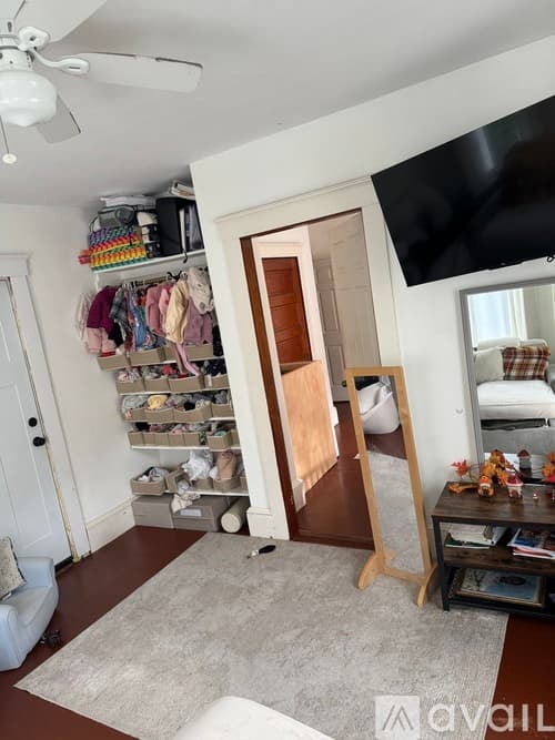 Fitchburg Apartment: 370 Rollstone Street