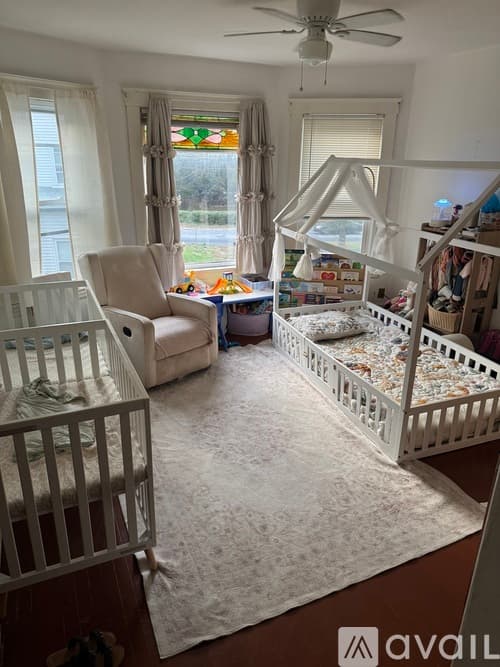 Fitchburg Apartment: 370 Rollstone Street