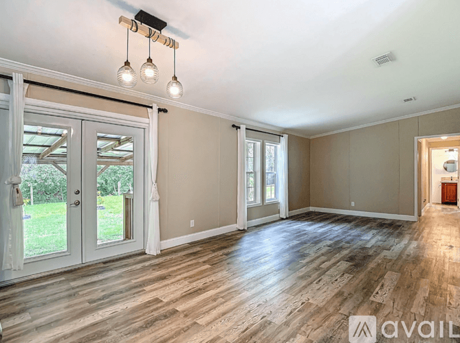 Wesley Chapel House: 7515 Rooks Drive