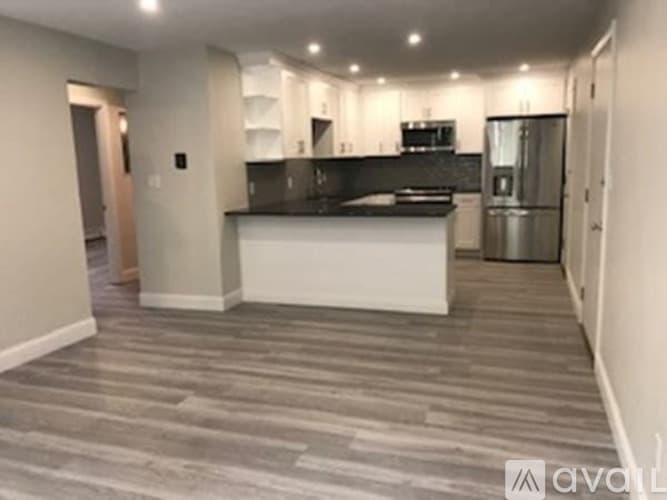 Newton Condo: 1077 Chestnut St
