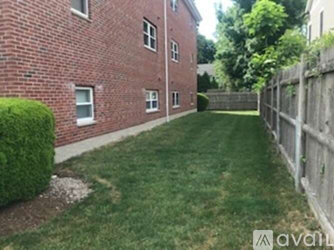 Newton Condo: 1077 Chestnut St