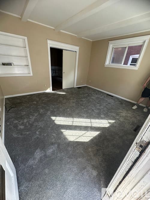 Fountain Hill Apartment: 1120 Russell Ave