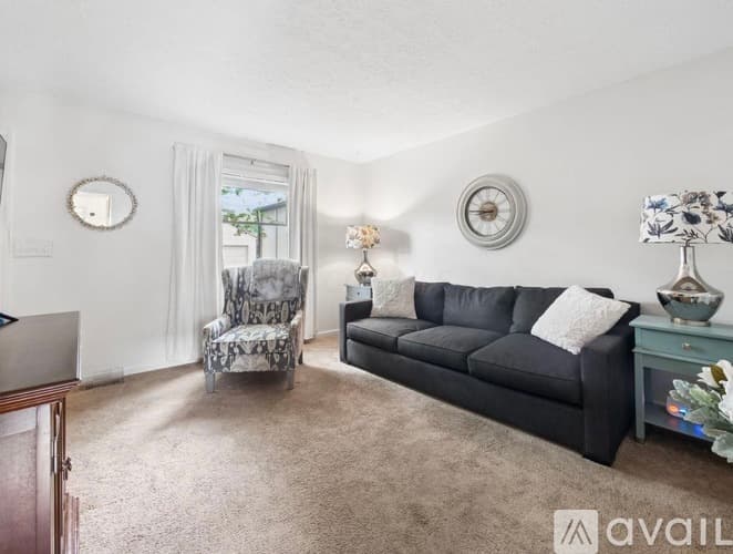 Columbus Condo: 626 Alta View Ct