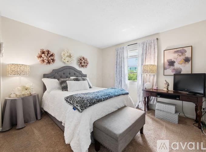 Columbus Condo: 626 Alta View Ct