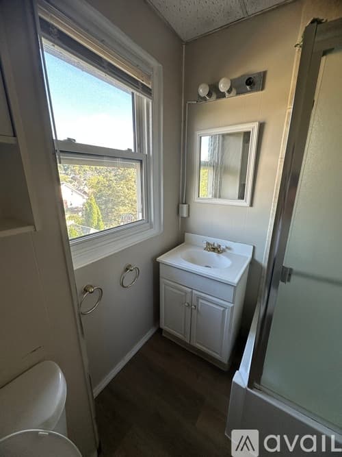 Fountain Hill Apartment: 1120 Russell Ave