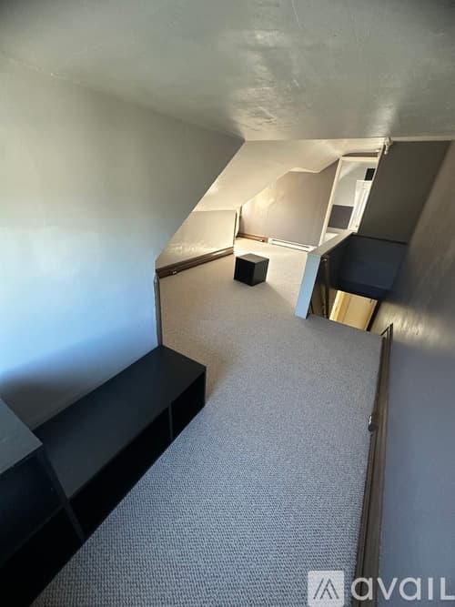 Fountain Hill Apartment: 1120 Russell Ave
