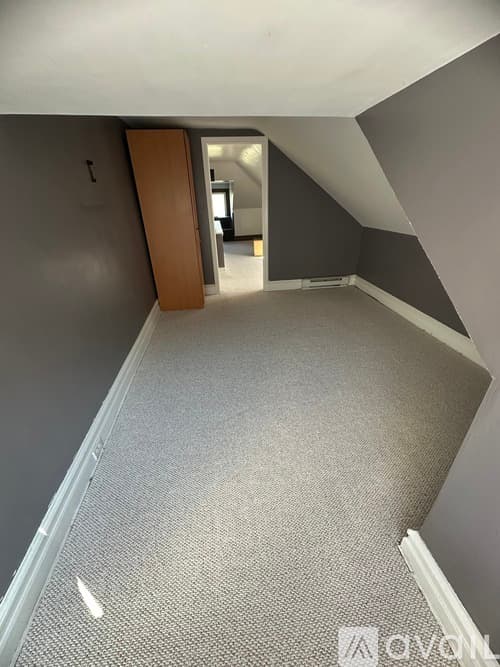 Fountain Hill Apartment: 1120 Russell Ave