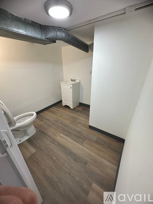 Fountain Hill Apartment: 1120 Russell Ave
