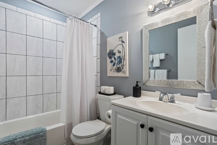 Aiken House: 736 Maple Dr