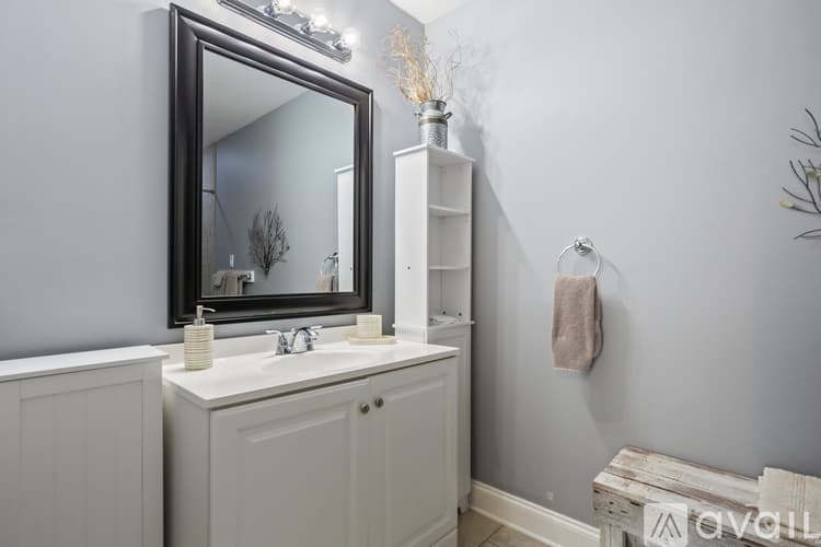 Aiken House: 736 Maple Dr