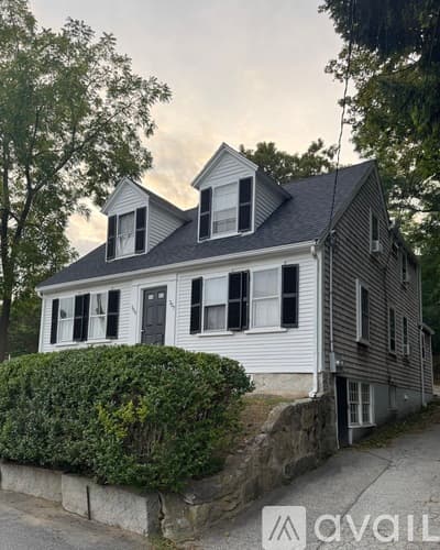 Hingham Condo: 307 North Street