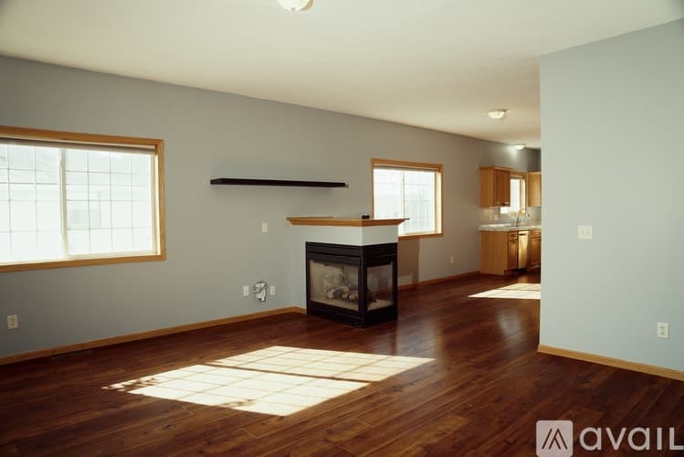 Minneapolis Apartment: 3906 Reservoir Boulevard