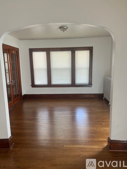 Hartford Apartment: 50 Stonington Street