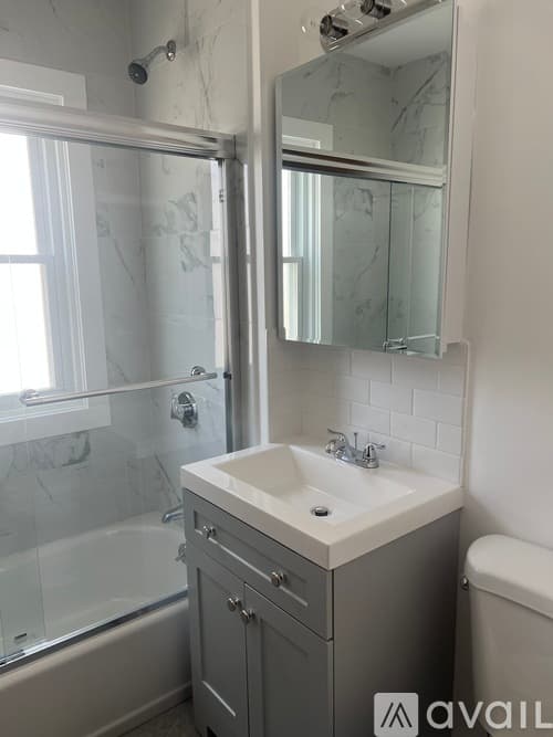 Hartford Apartment: 50 Stonington Street