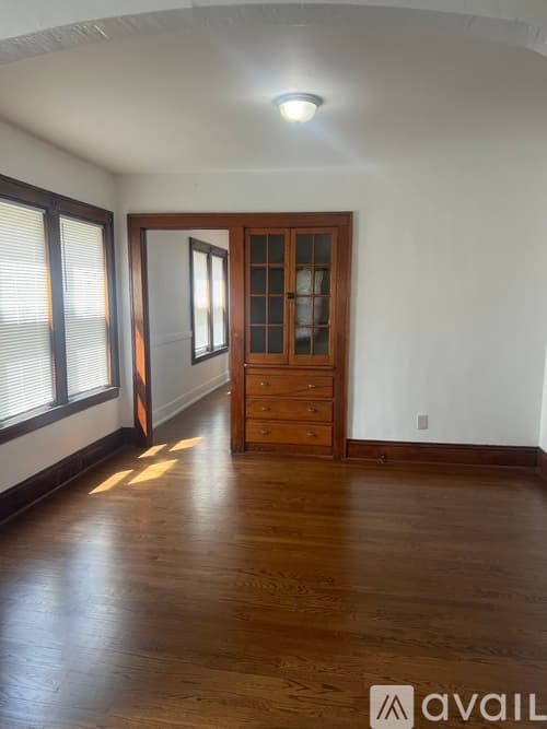 Hartford Apartment: 50 Stonington Street
