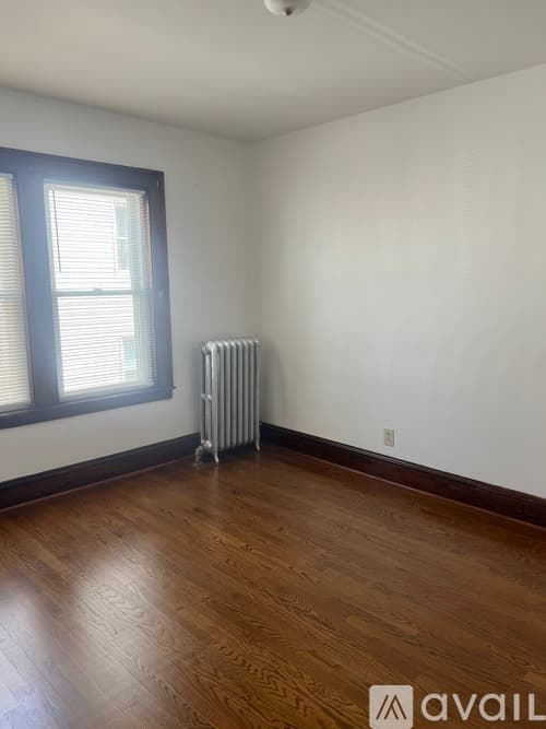 Hartford Apartment: 50 Stonington Street