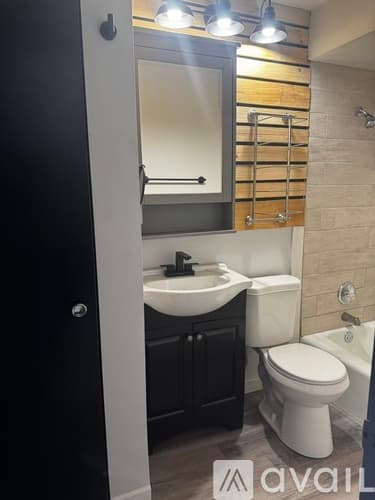 Alsip Apartment: 3754 W 120th St