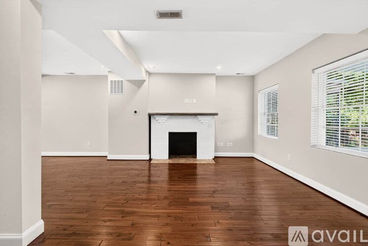 Baltimore House: 3802 Greenmount Avenue