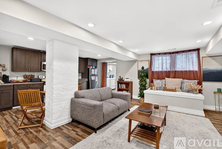 Baltimore House: 3802 Greenmount Avenue