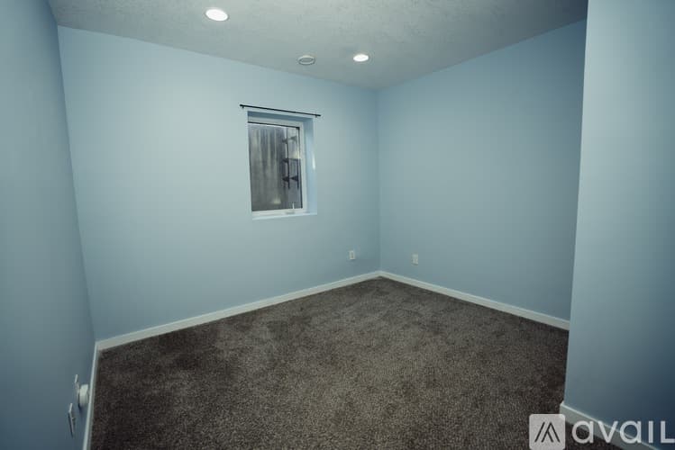 Minneapolis Apartment: 3906 Reservoir Boulevard