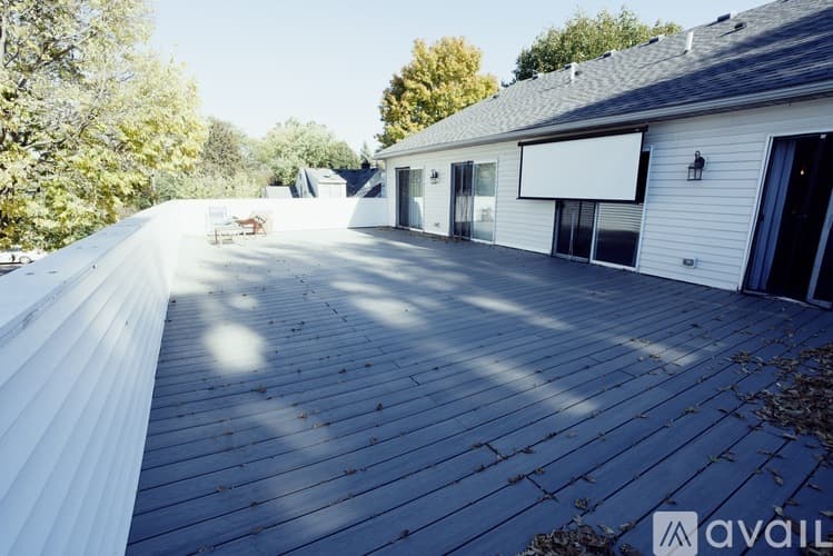 Minneapolis Apartment: 3906 Reservoir Boulevard