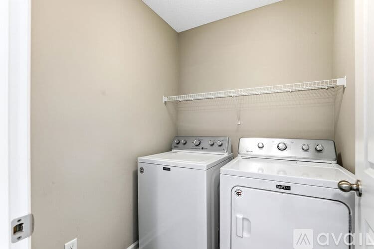 Osseo Townhome: 9663 Merrimac Ln N