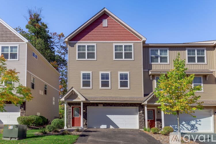 Osseo Townhome: 9663 Merrimac Ln N